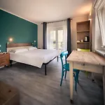 Couette-café L'oura 3*