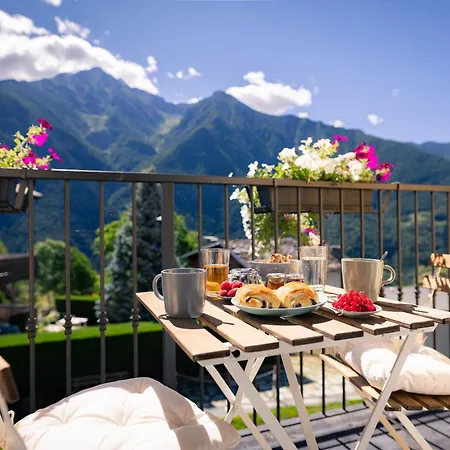 L'oura Couette-café 3*